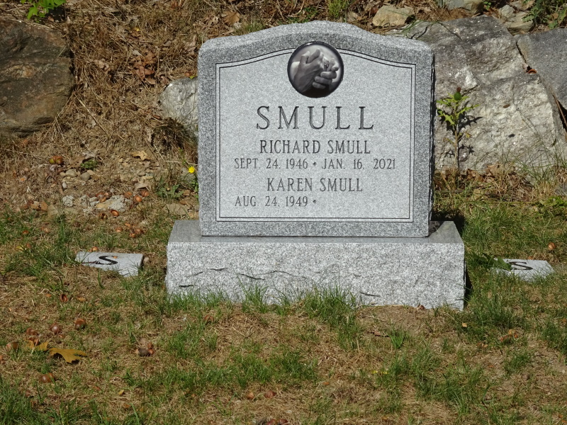 Richard Smull monument