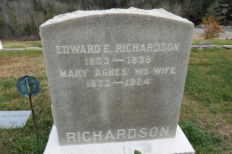 Edward and Mary Agnes Richardson monument