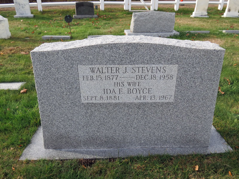 Walter and Ida Stevens monument