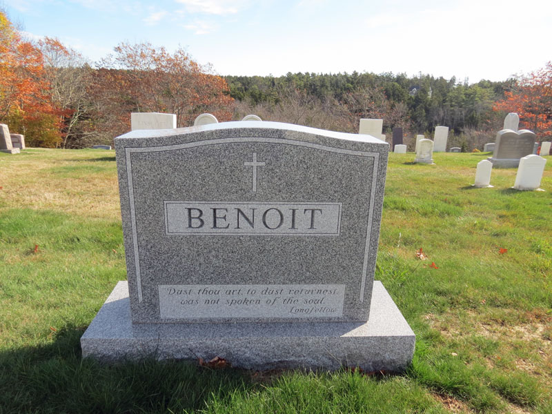 Benoit monument