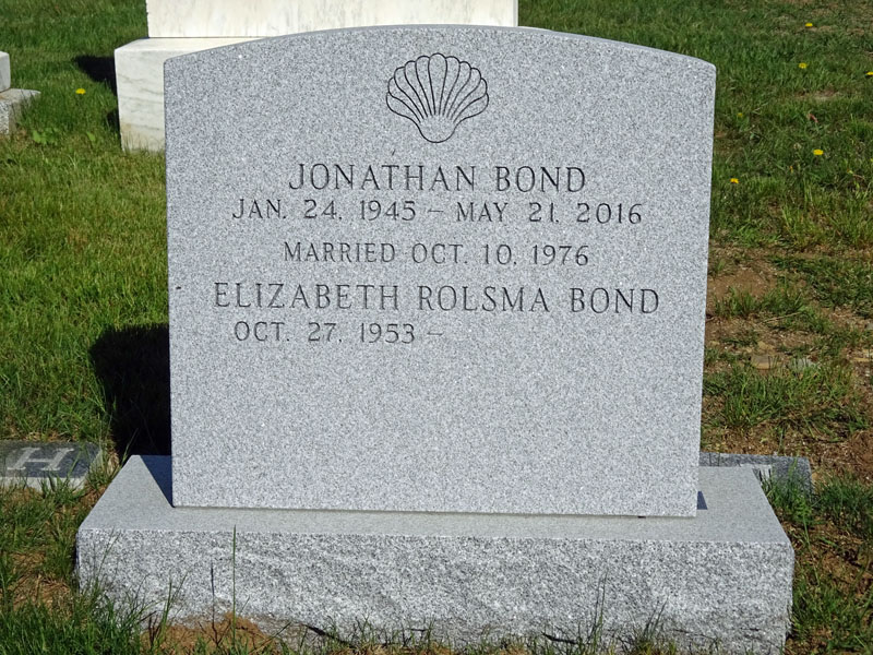Jonathan and Elizabeth Bond monument